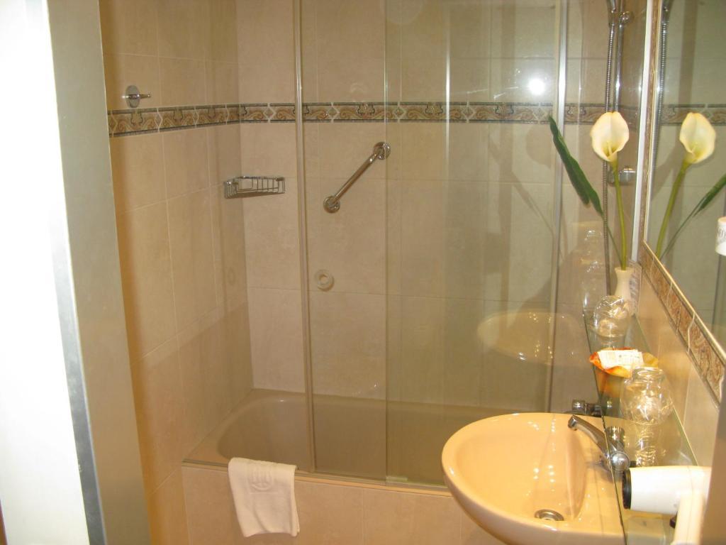 Bahia Guest house San Sebastian
